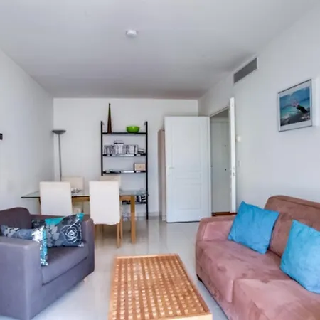 Guestready - Cosy Fifth-floor شقة